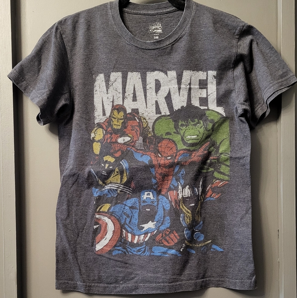 Adult S Marvel Characters T-Shirt